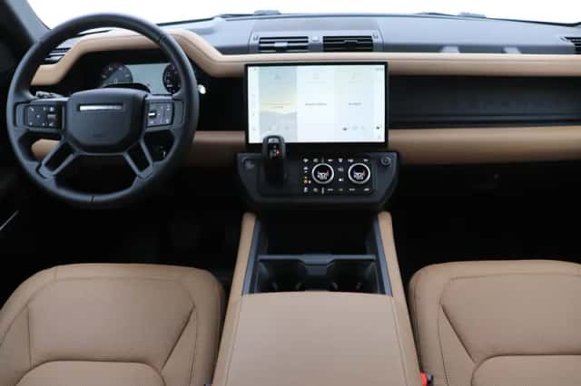 Land Rover Defender (2026) thumbnail 4
