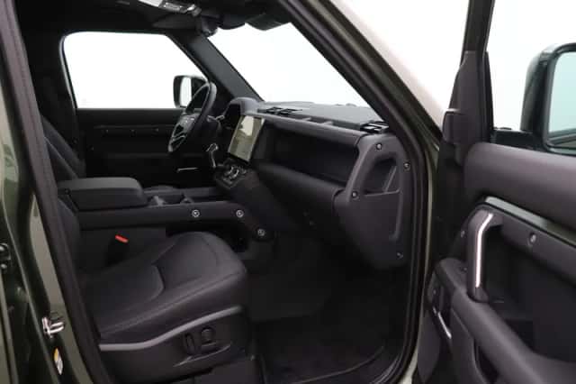 Land Rover Defender (2026) thumbnail 5