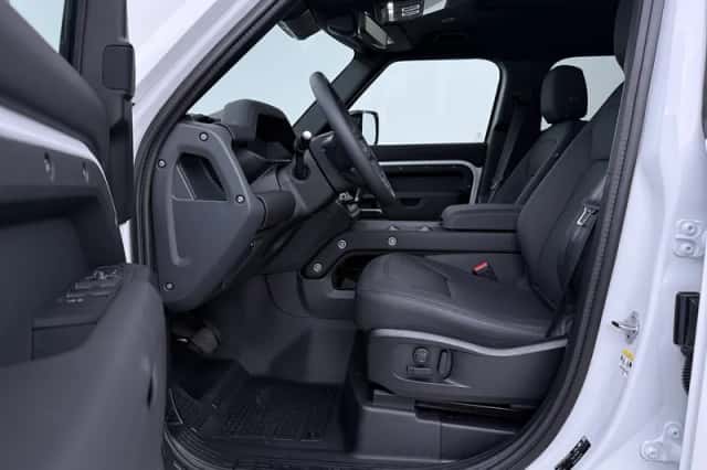Land Rover Defender (2026) thumbnail 3