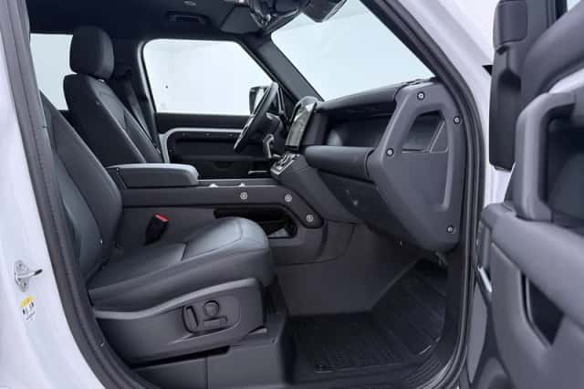 Land Rover Defender (2026) thumbnail 5