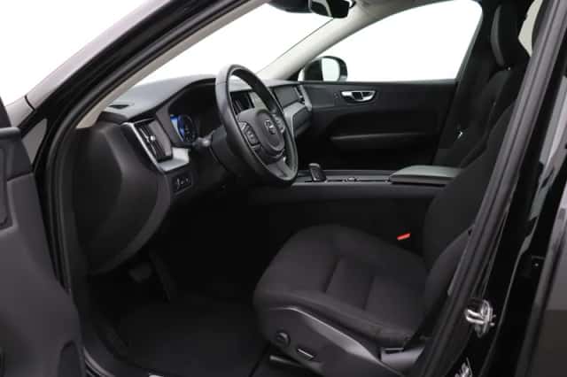 Volvo XC60 (2020) thumbnail 3