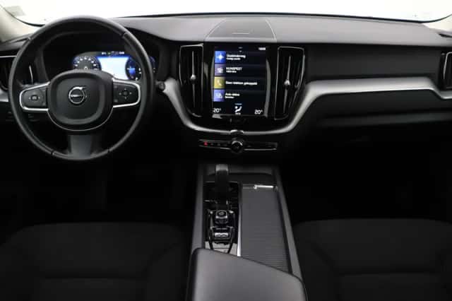 Volvo XC60 (2020) thumbnail 4