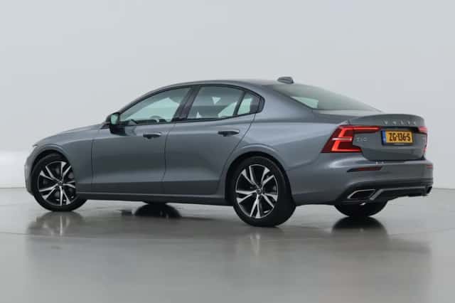 Volvo S60 (2019) thumbnail 2
