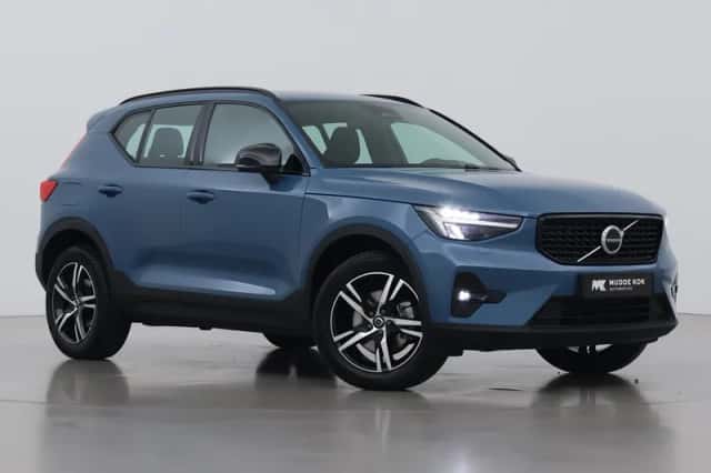 Volvo XC40 (2024) thumbnail 1