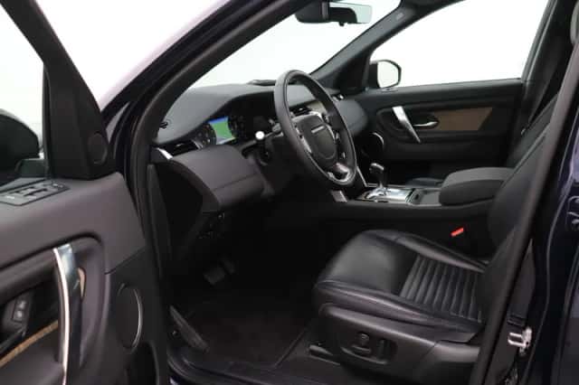 Land Rover Discovery Sport (2020) thumbnail 3