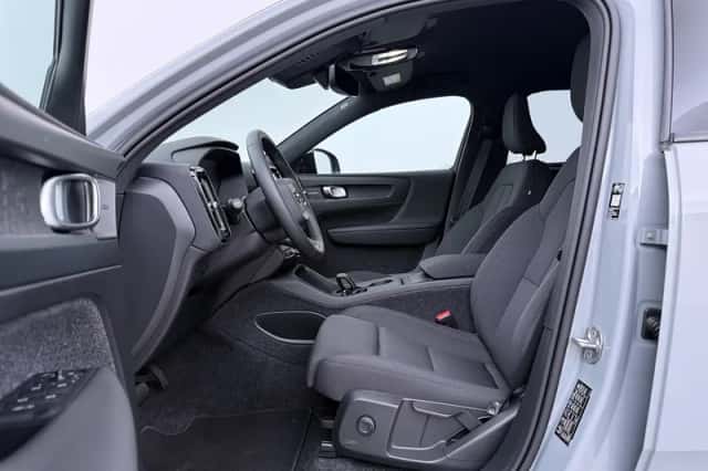 Volvo EX40 (2026) thumbnail 3