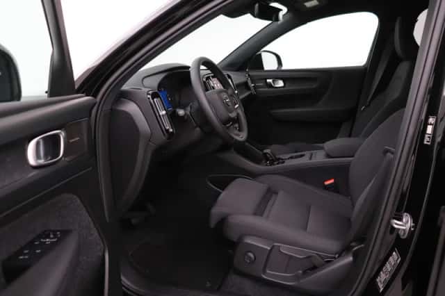 Volvo EX40 (2026) thumbnail 3