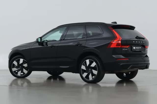 Volvo XC60 (2025) thumbnail 2