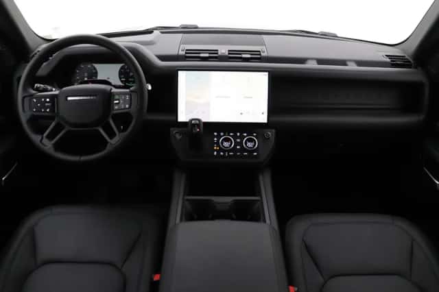 Land Rover Defender (2026) thumbnail 4