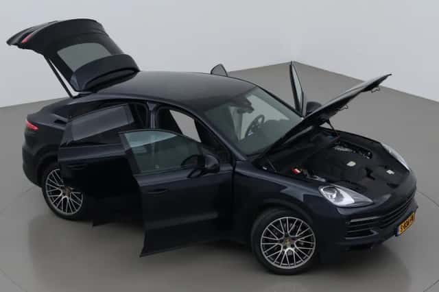 Porsche Cayenne (2023) thumbnail 6