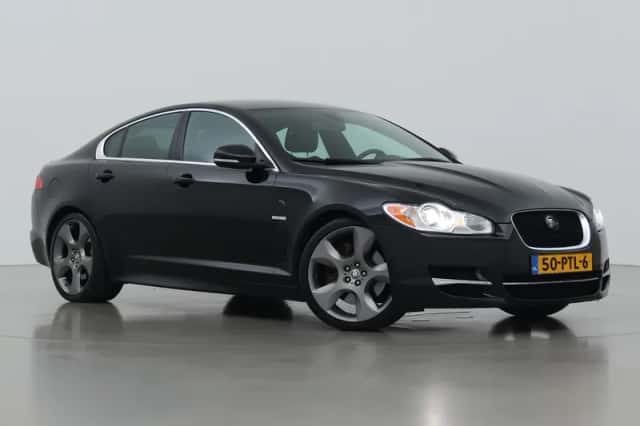 Jaguar XF (2011) thumbnail 1