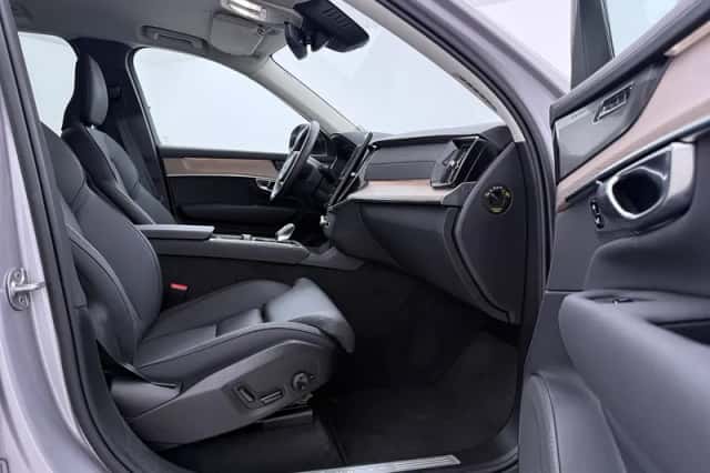 Volvo XC90 (2025) thumbnail 5