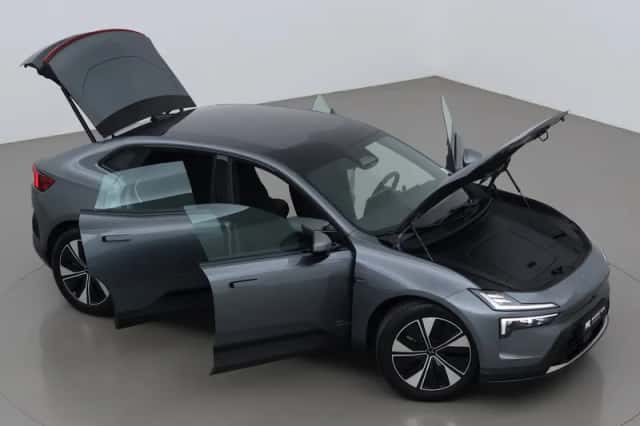 Polestar 4 (2024) thumbnail 6