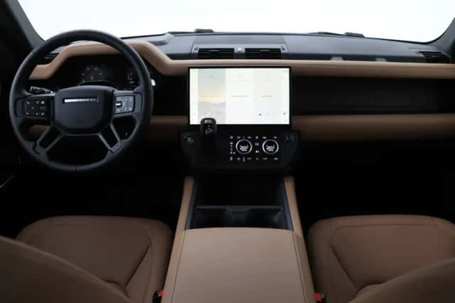 Land Rover Defender (2026) thumbnail 4