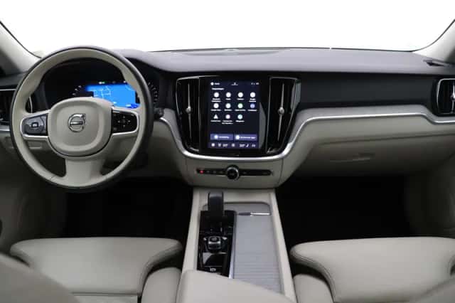 Volvo V60 (2023) thumbnail 4