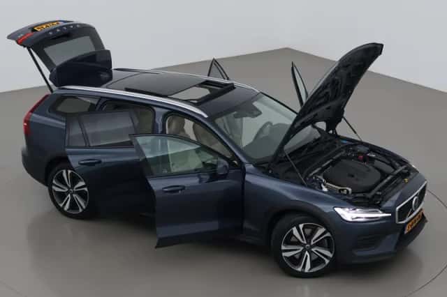 Volvo V60 (2023) thumbnail 6