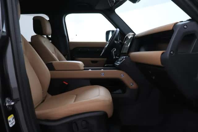 Land Rover Defender (2026) thumbnail 5