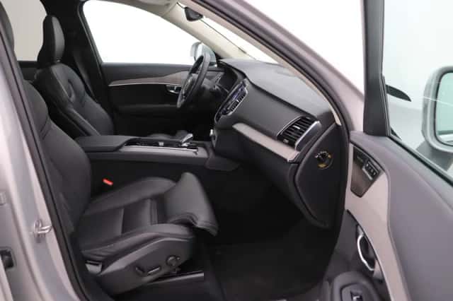 Volvo XC90 (2024) thumbnail 5