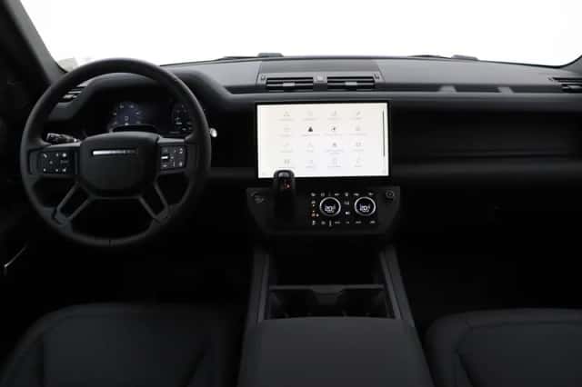 Land Rover Defender (2026) thumbnail 4