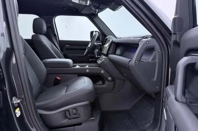 Land Rover Defender (2026) thumbnail 5