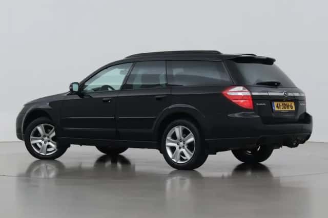 Subaru Outback (2009) thumbnail 2