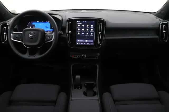 Volvo EX40 (2026) thumbnail 4