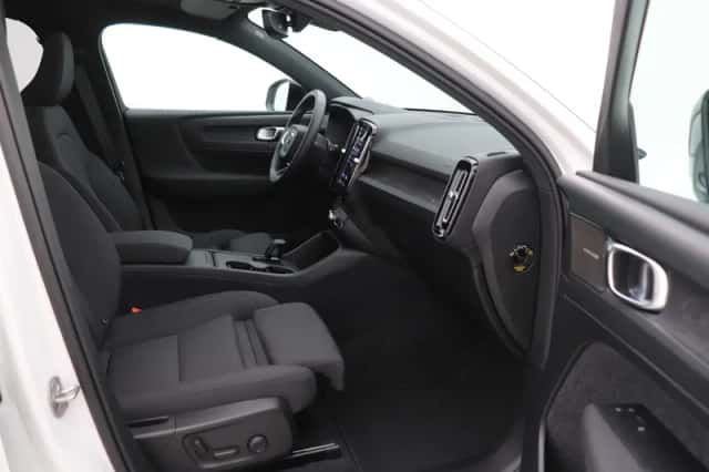 Volvo EX40 (2026) thumbnail 5