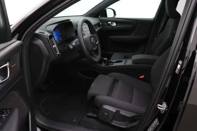 Volvo EX40 (2026) thumbnail 3