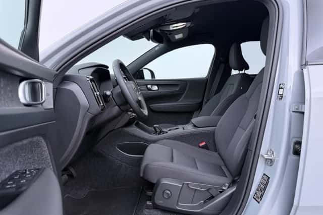Volvo EX40 (2026) thumbnail 3