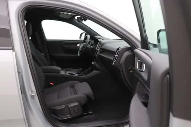 Volvo EX40 (2026) thumbnail 5