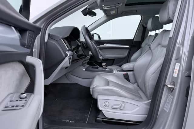 Audi Q5 (2022) thumbnail 3