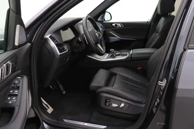 BMW X5 (2021) thumbnail 3