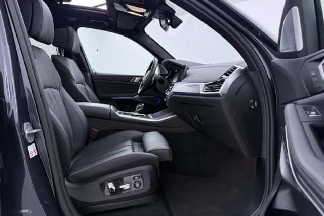 BMW X5 (2021) thumbnail 5