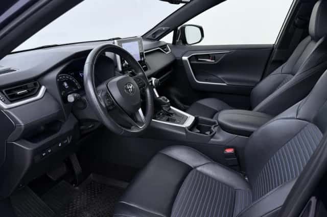 Toyota RAV4 (2019) thumbnail 3
