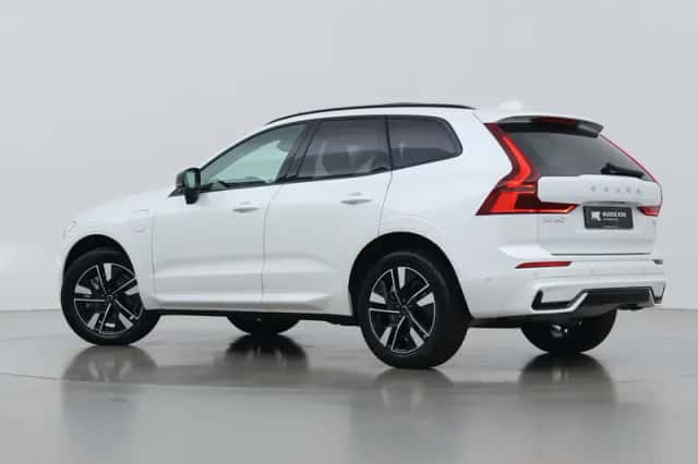Volvo XC60 (2025) thumbnail 2
