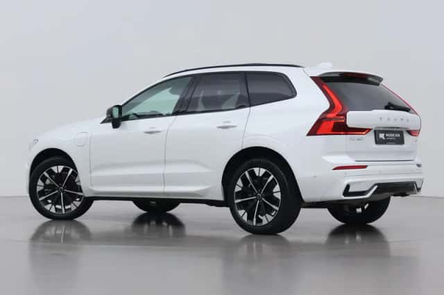 Volvo XC60 (2025) thumbnail 2