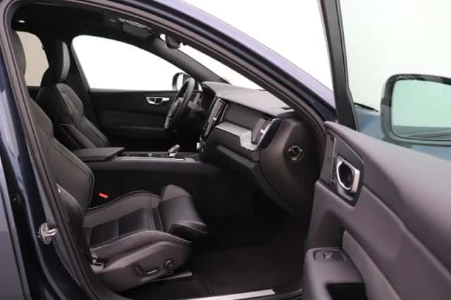 Volvo XC60 (2025) thumbnail 5