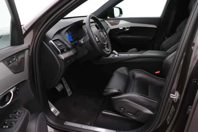 Volvo XC90 (2022) thumbnail 3