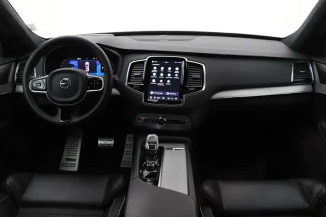 Volvo XC90 (2022) thumbnail 4
