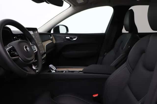 Volvo XC60 (2026) thumbnail 3