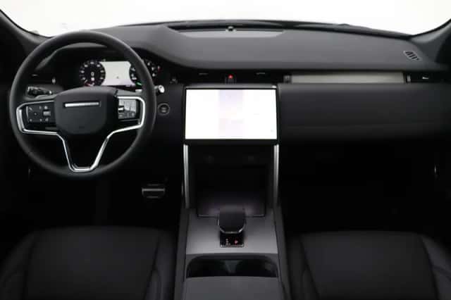 Land Rover Discovery Sport (2025) thumbnail 4
