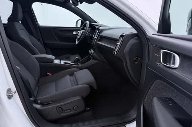 Volvo EX40 (2026) thumbnail 5