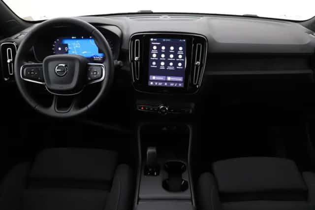 Volvo EX40 (2026) thumbnail 4