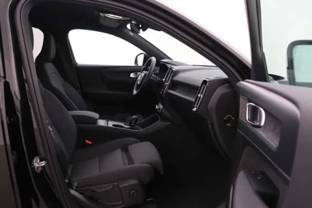 Volvo EX40 (2026) thumbnail 5