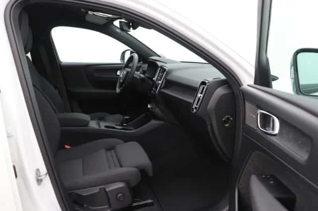 Volvo EX40 (2026) thumbnail 5