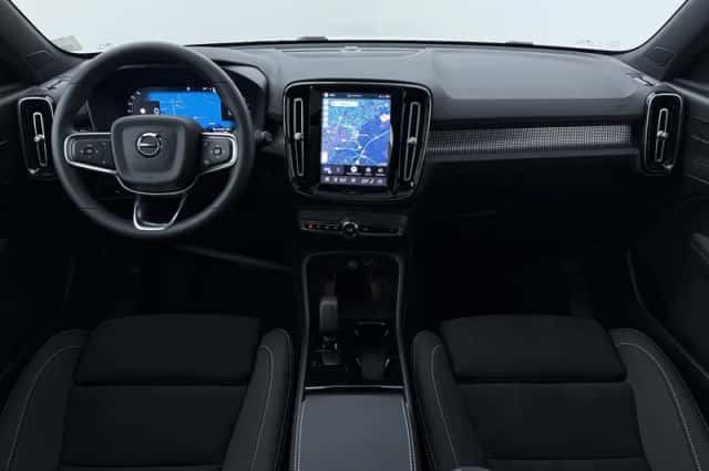 Volvo EX40 (2026) thumbnail 4