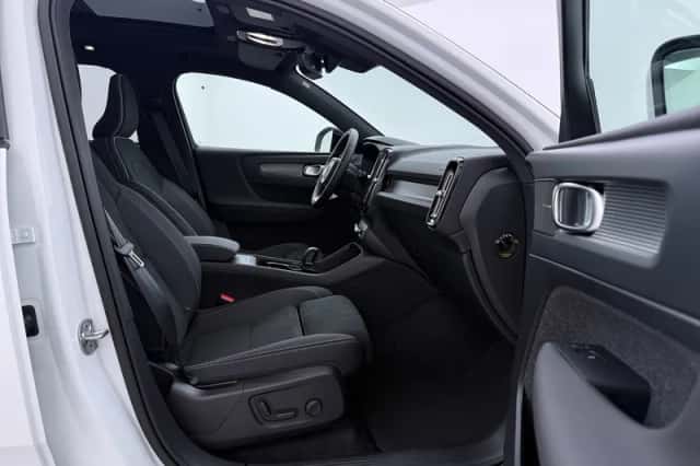 Volvo EX40 (2026) thumbnail 5