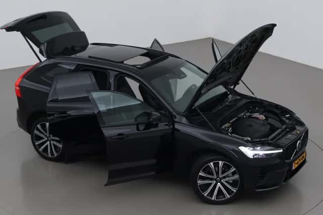 Volvo XC60 (2023) thumbnail 6