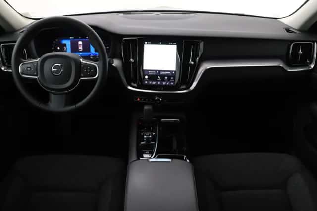 Volvo V60 (2023) thumbnail 4