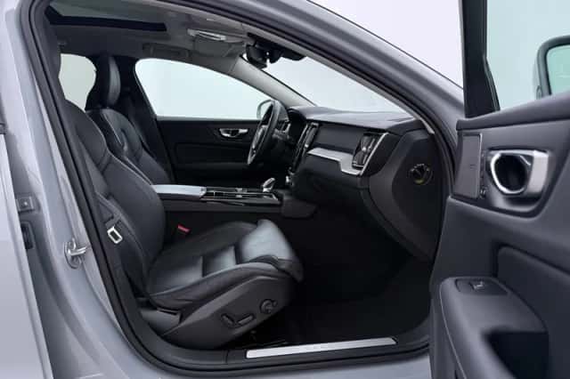 Volvo V60 (2025) thumbnail 5